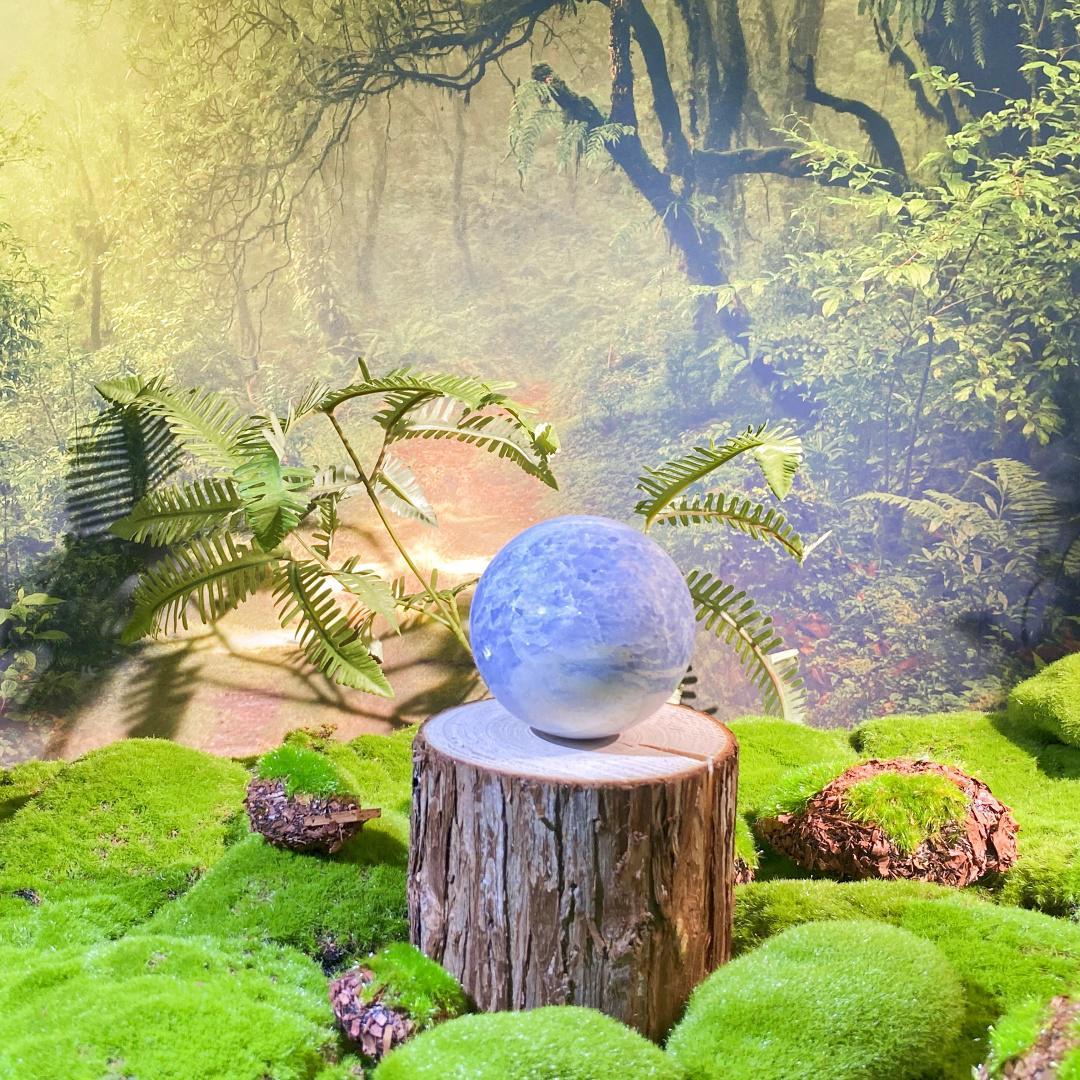 Natural crystal balls-Celestite