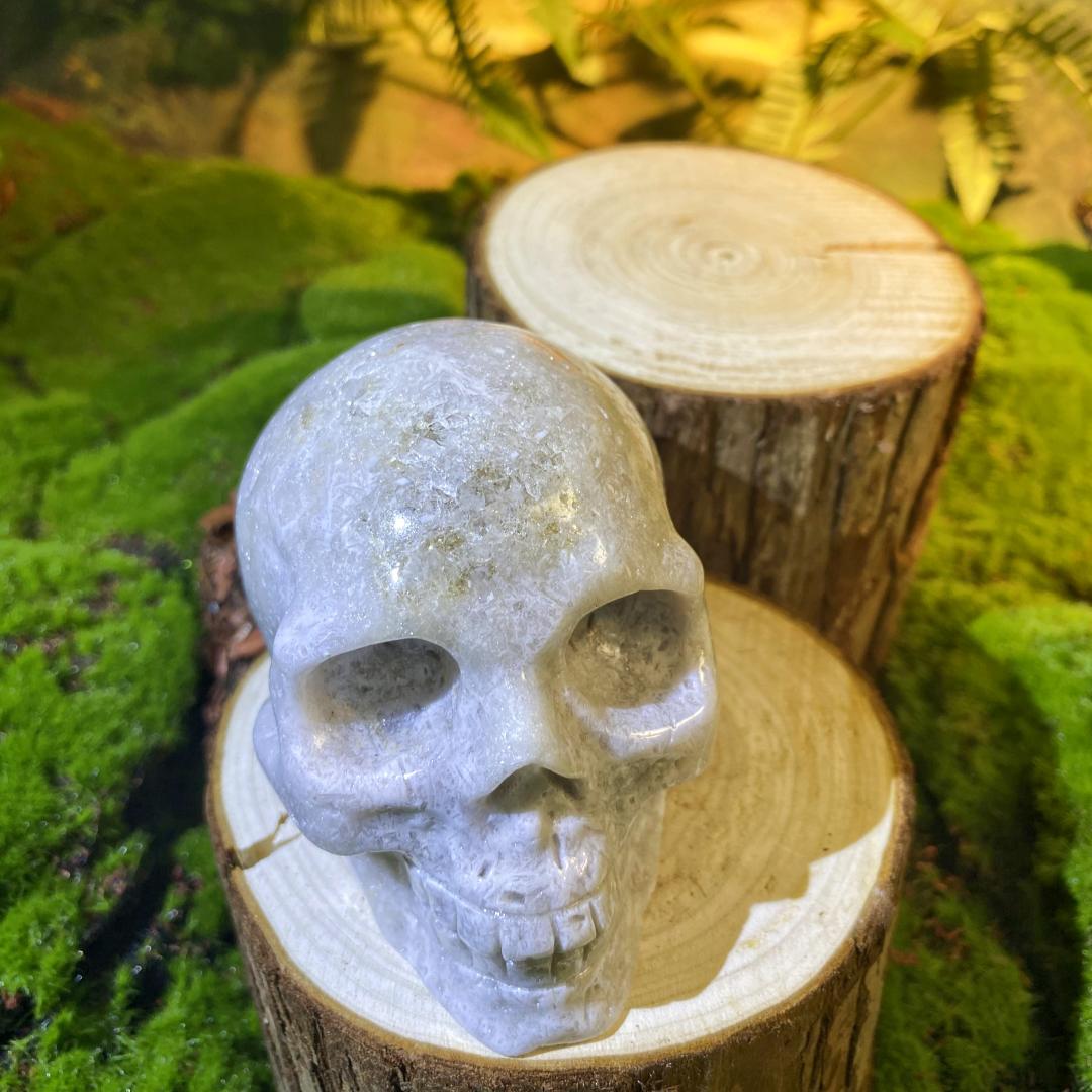 Natural crystal ornaments-Pink purple skulls