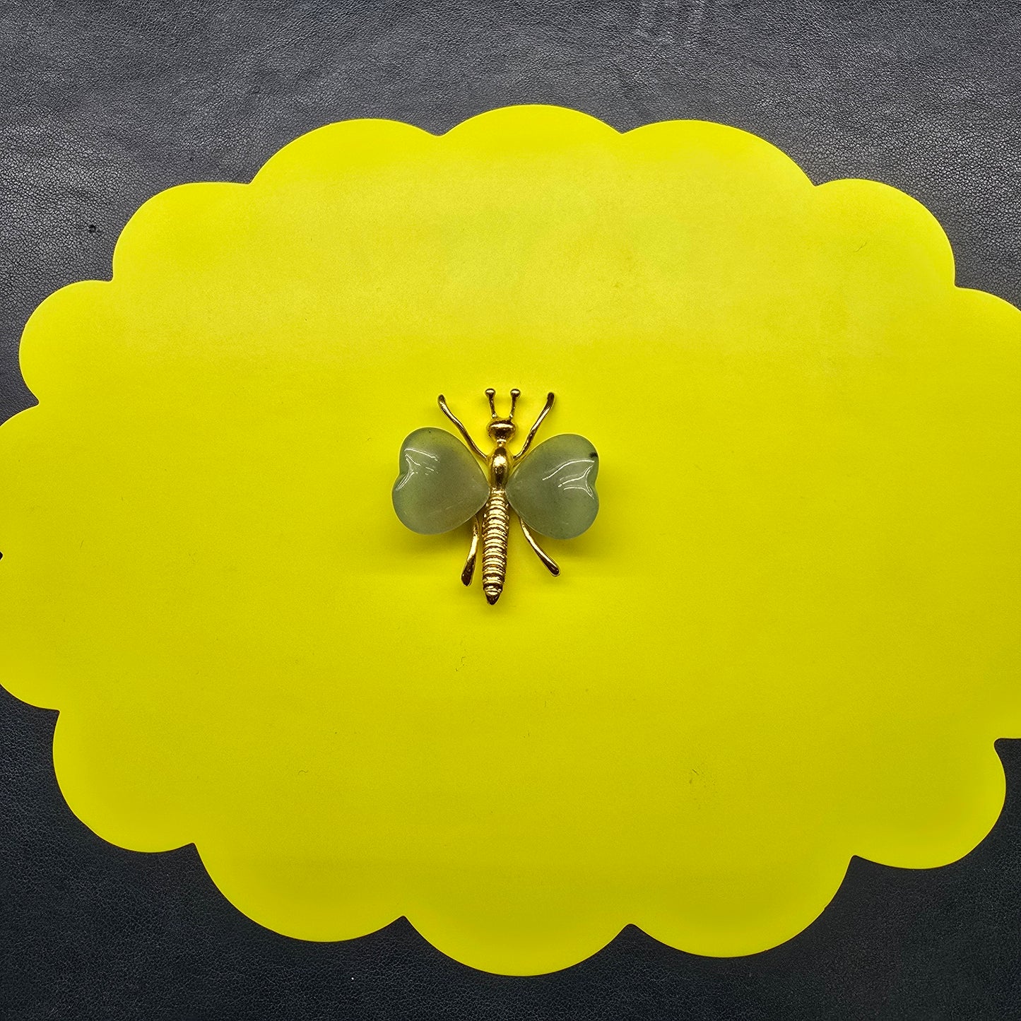 Natural crystal-small butterfly ornaments of various materials