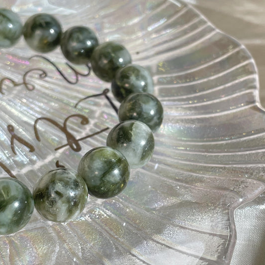 Natural crystal-emerald-finished beaded bracelet