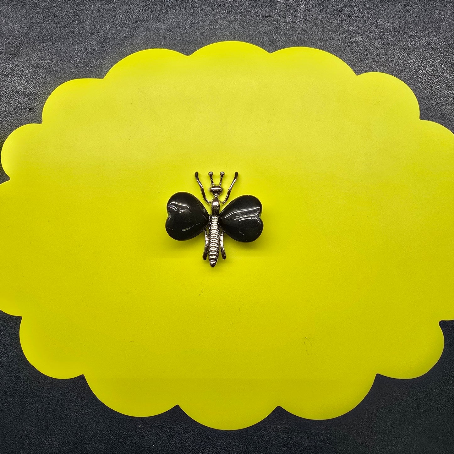 Natural crystal-small butterfly ornaments of various materials