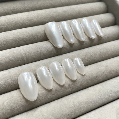RT-White chrome handmade nails