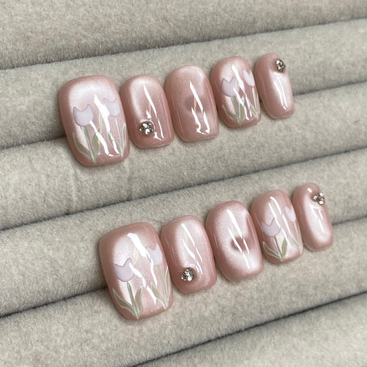 Tulip-shaped heart-shaped cat-eye handmade nails - RT