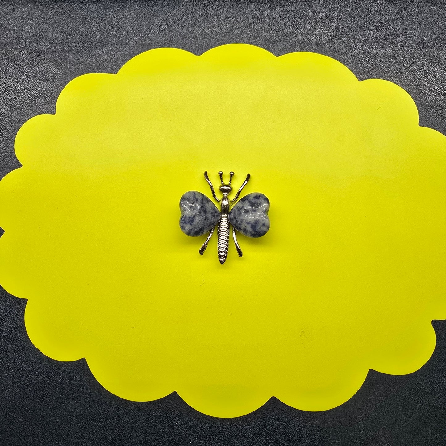 Natural crystal-small butterfly ornaments of various materials
