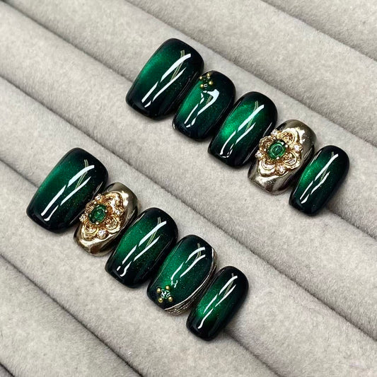 Vintage-style, courtly black base with emerald cat-eye rhinestones, exquisite handmade nails - RT